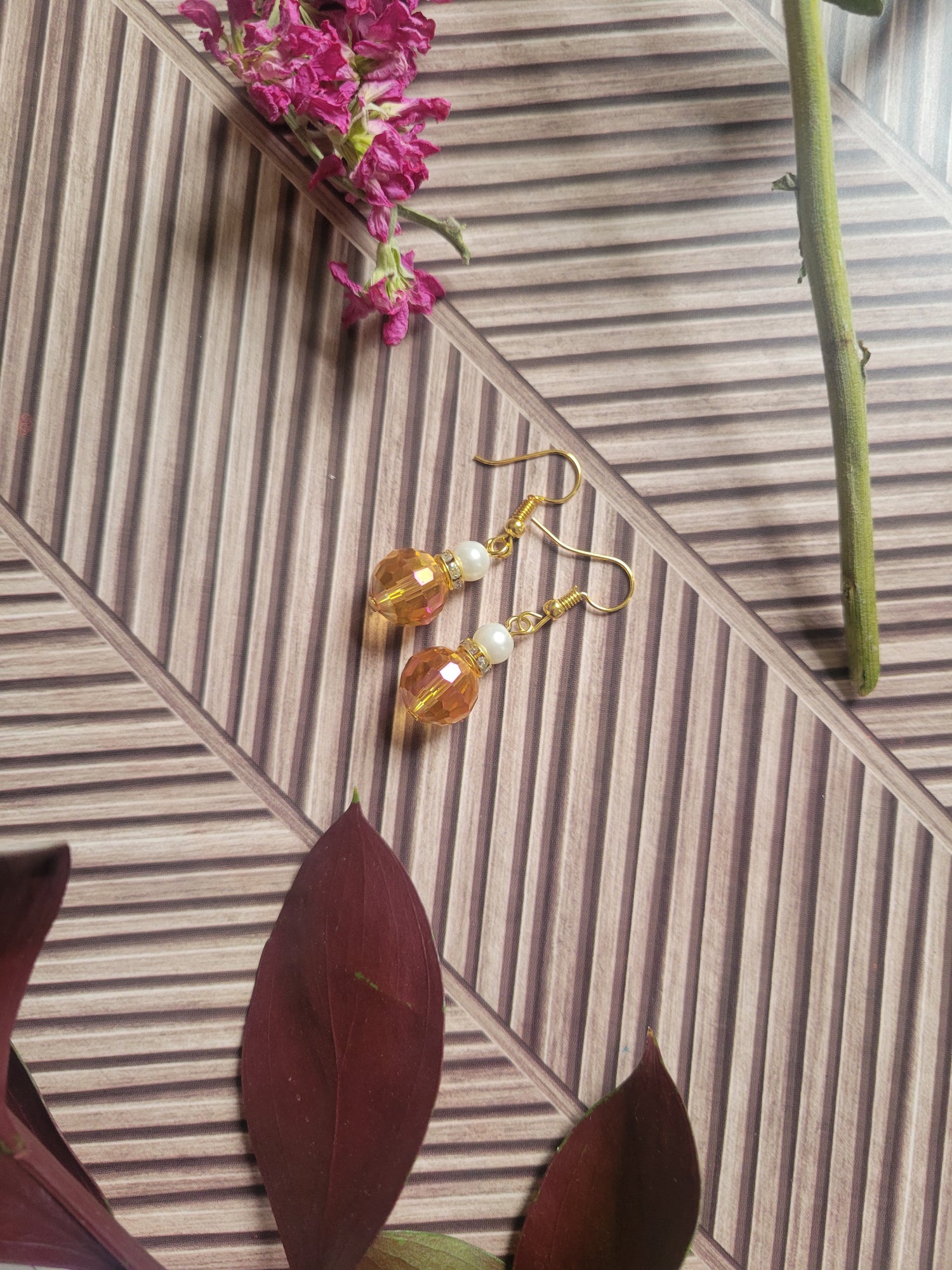 2 Bead Earrings With Small Pearl